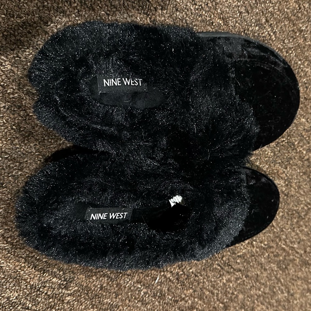 Nine West Women's Cozy Comfort Slipper Sandals, Sz M 7-8 Black Faux Fur